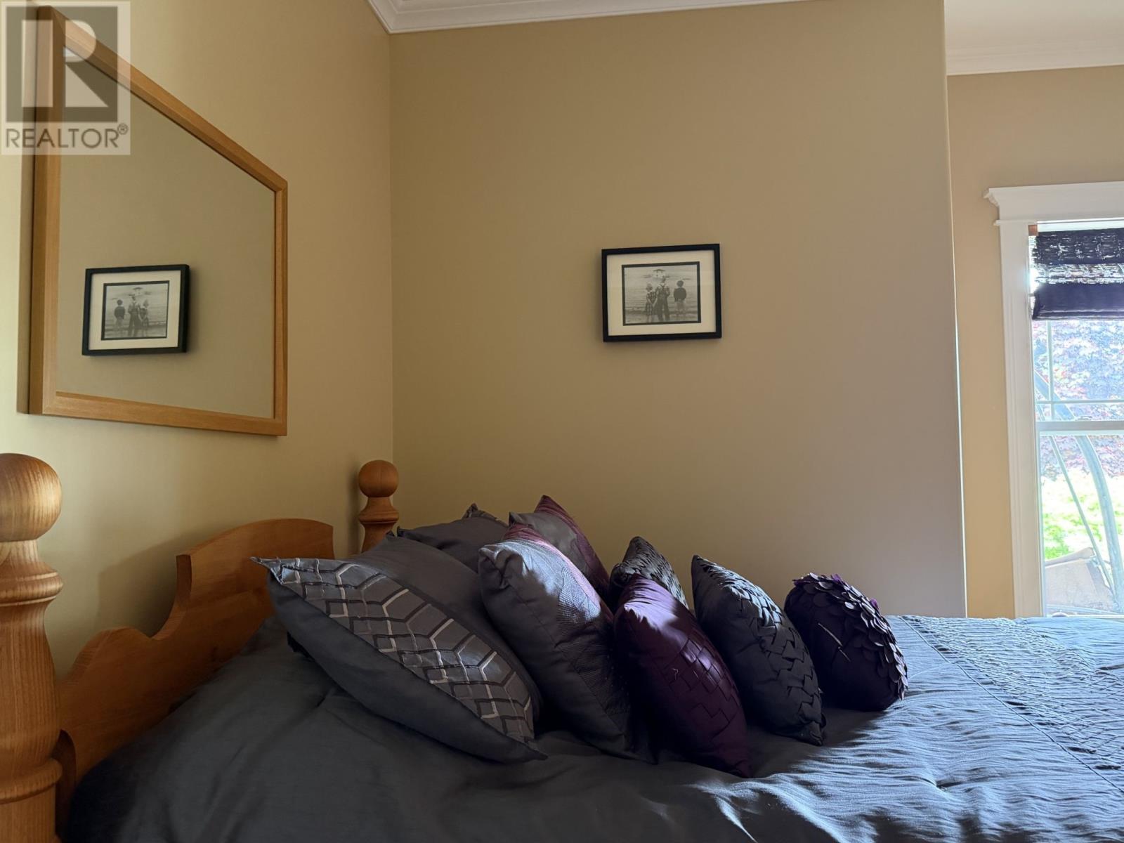 8 Lakeview Place Property Photo 40