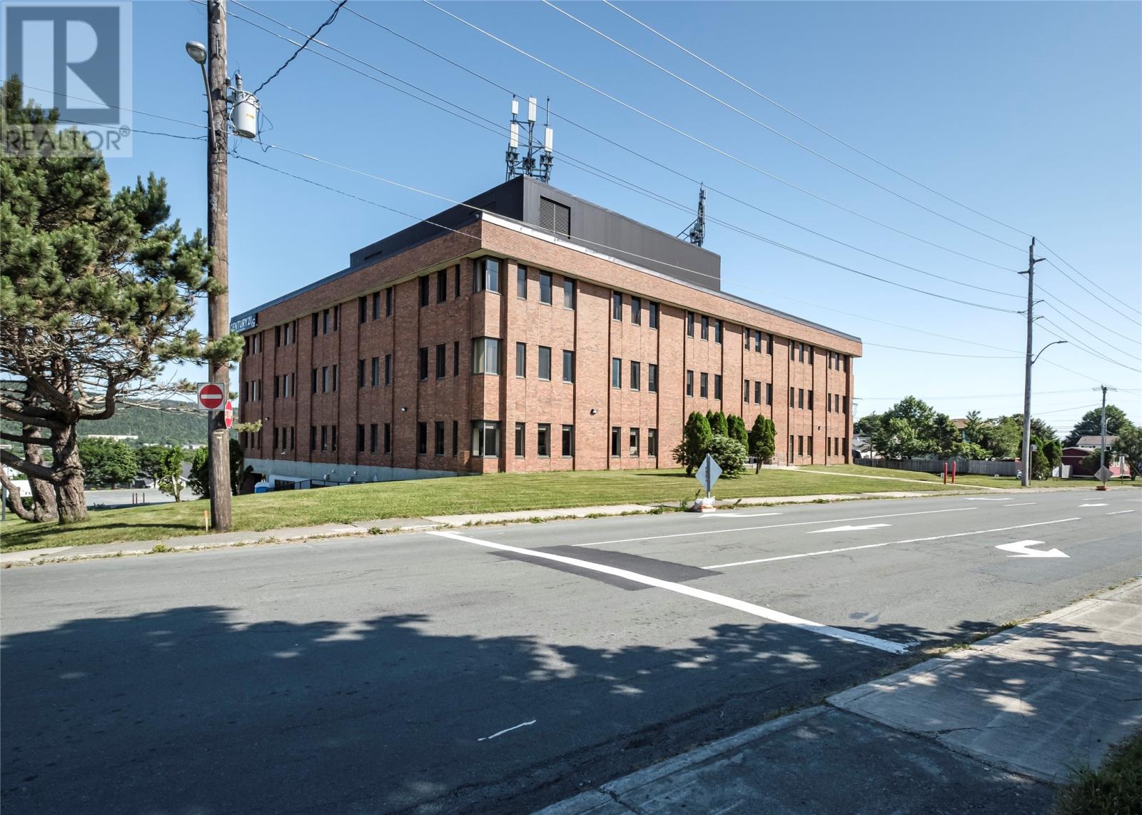136 Crosbie Road Unit#suite 206 Property Photo 3