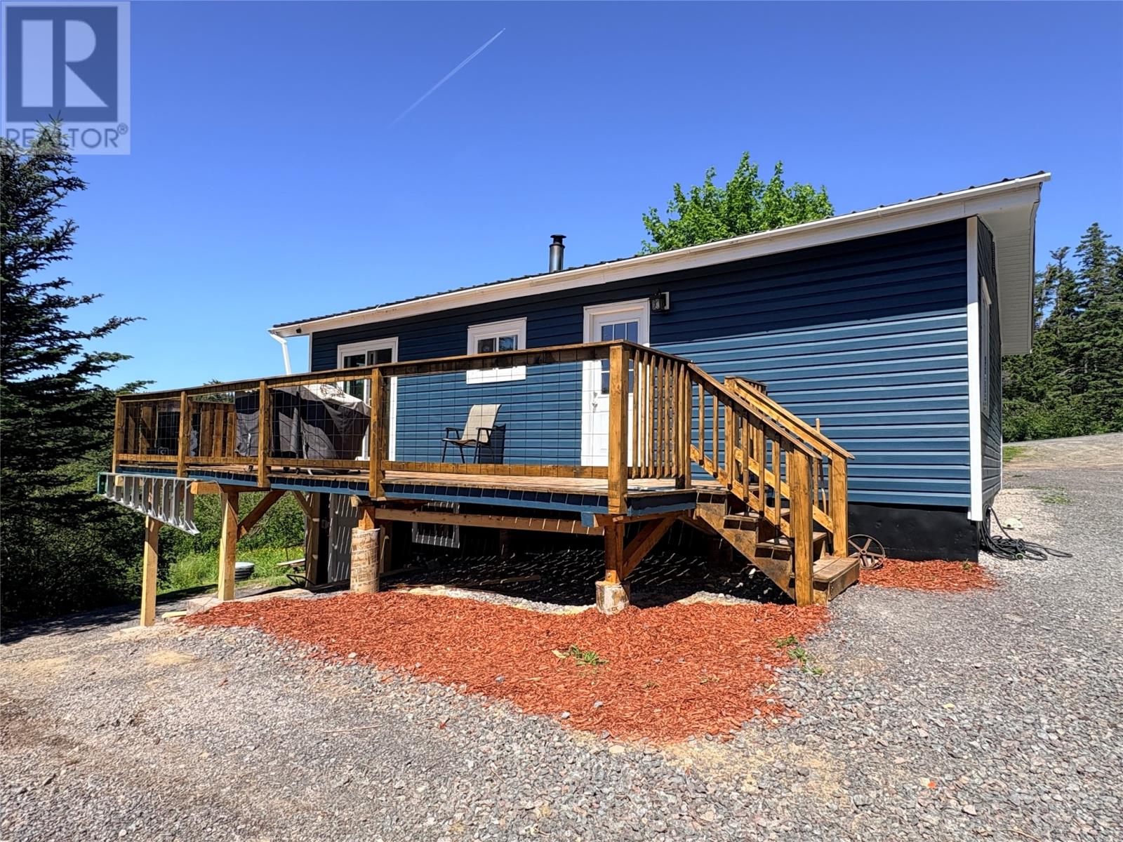 1364 Smith Sound Road Property Photo 3