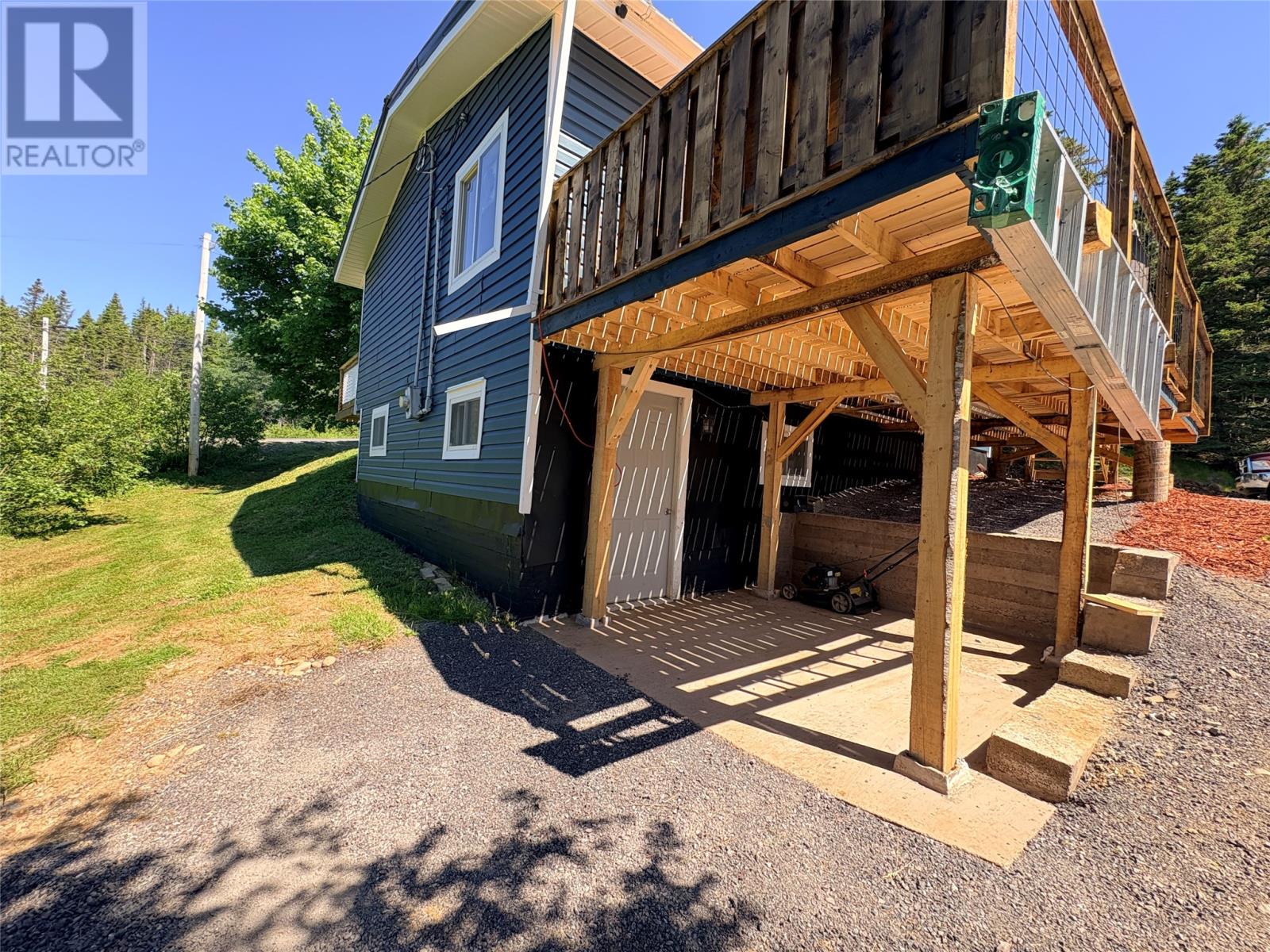 1364 Smith Sound Road Property Photo 4