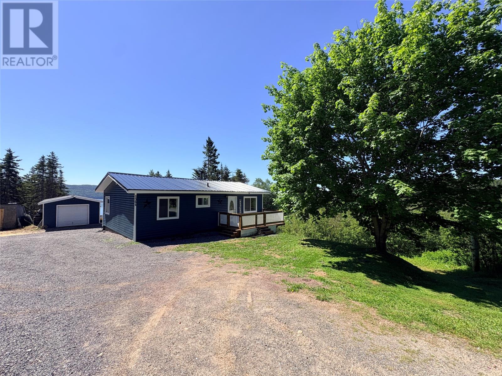 1364 Smith Sound Road Property Photo 31