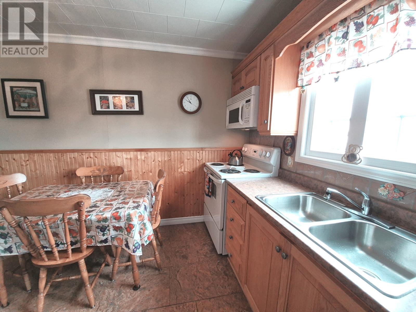 6 Harbour Side Road Property Photo 14