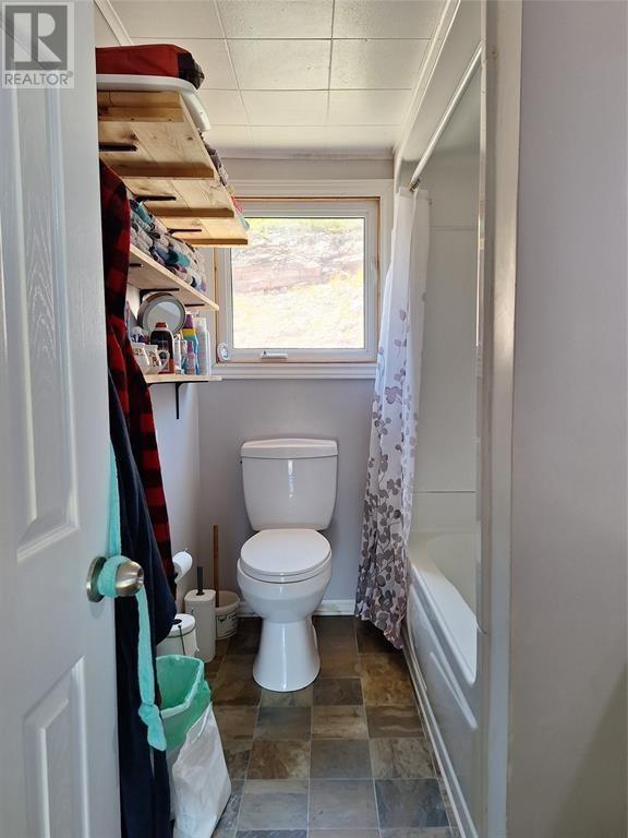 688 Oceanview Drive Property Photo 10