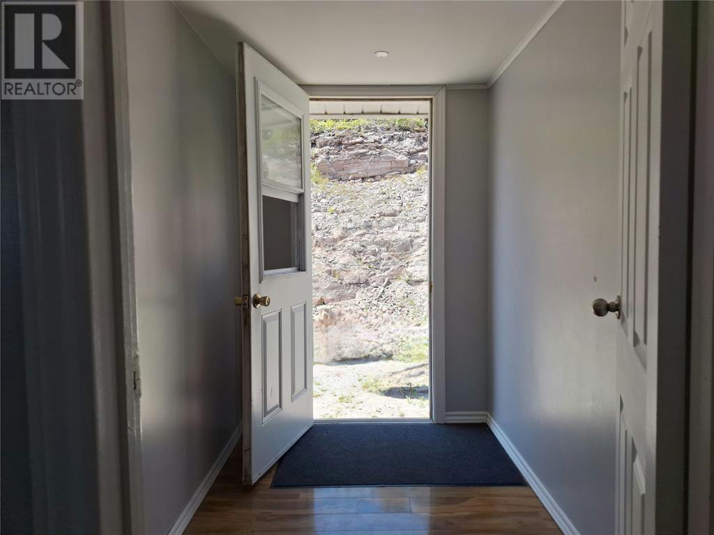 688 Oceanview Drive Property Photo 12