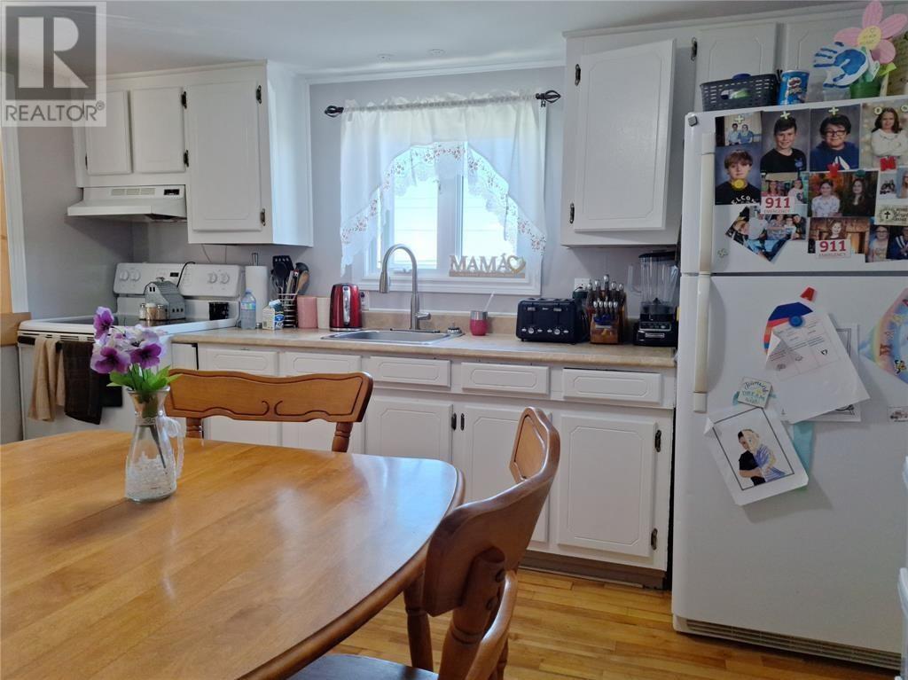 688 Oceanview Drive Property Photo 14
