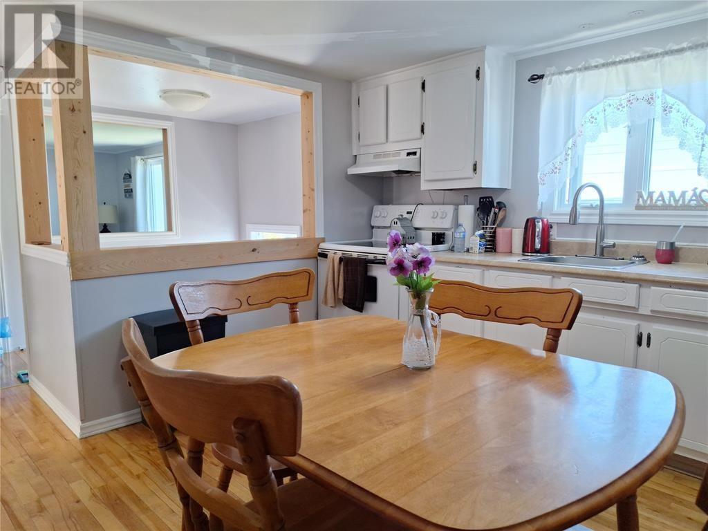 688 Oceanview Drive Property Photo 15