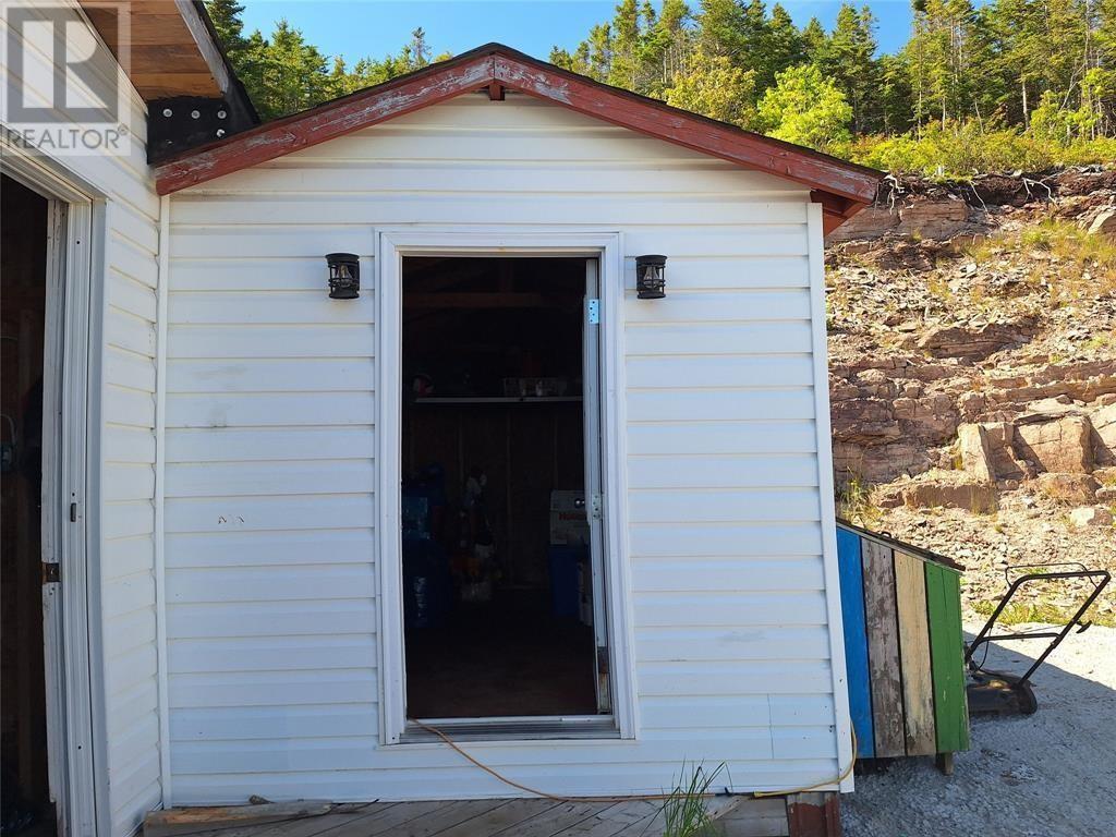 688 Oceanview Drive Property Photo 24