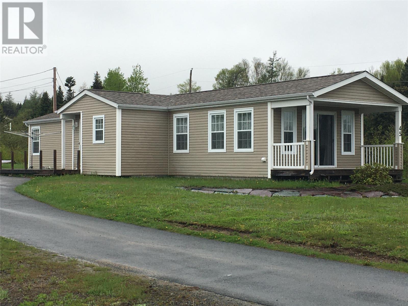 45 Main Street N Property Photo 1