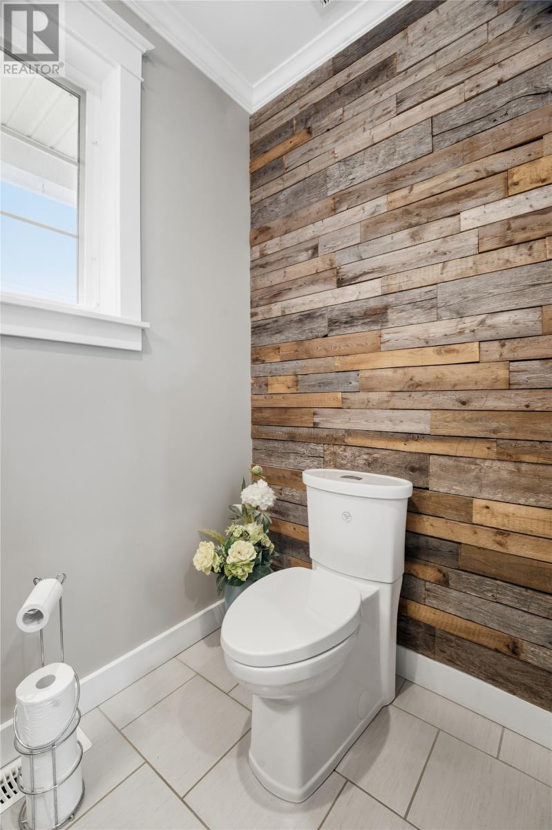 49 Neck Road Property Photo 11