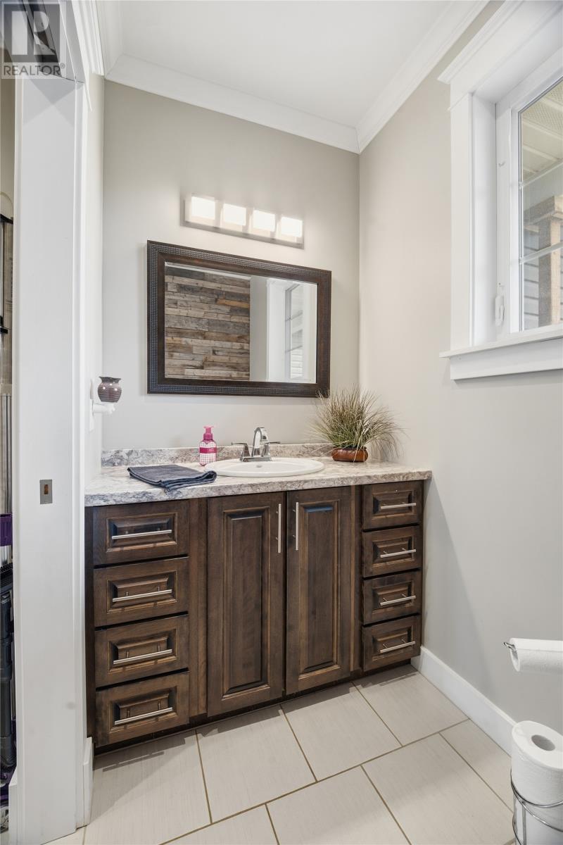 49 Neck Road Property Photo 12