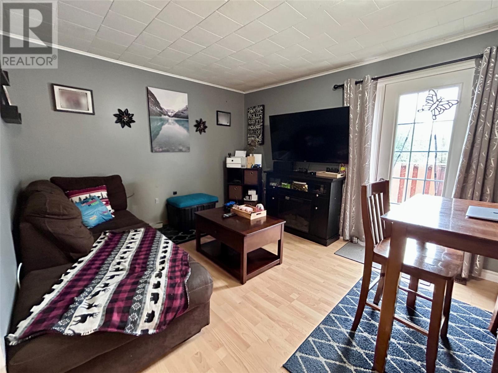 14 Riverhead Road Property Photo 4