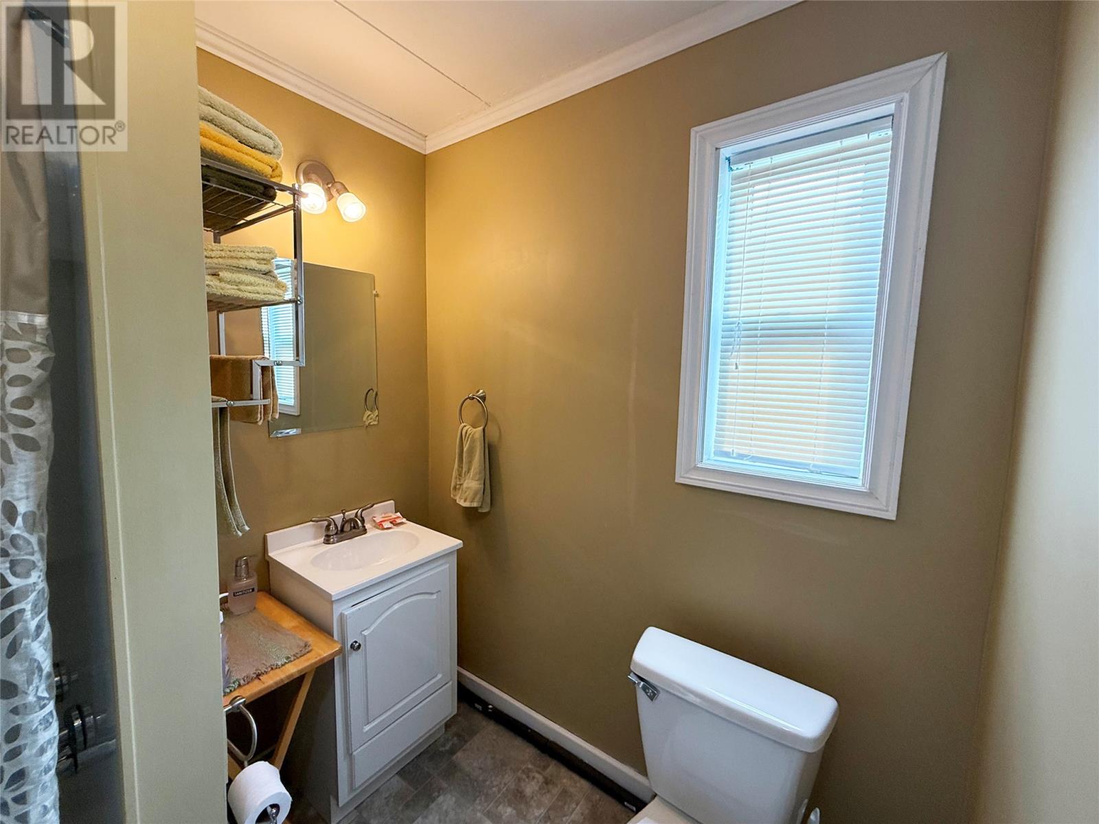 6 Berry Hill Road Property Photo 14