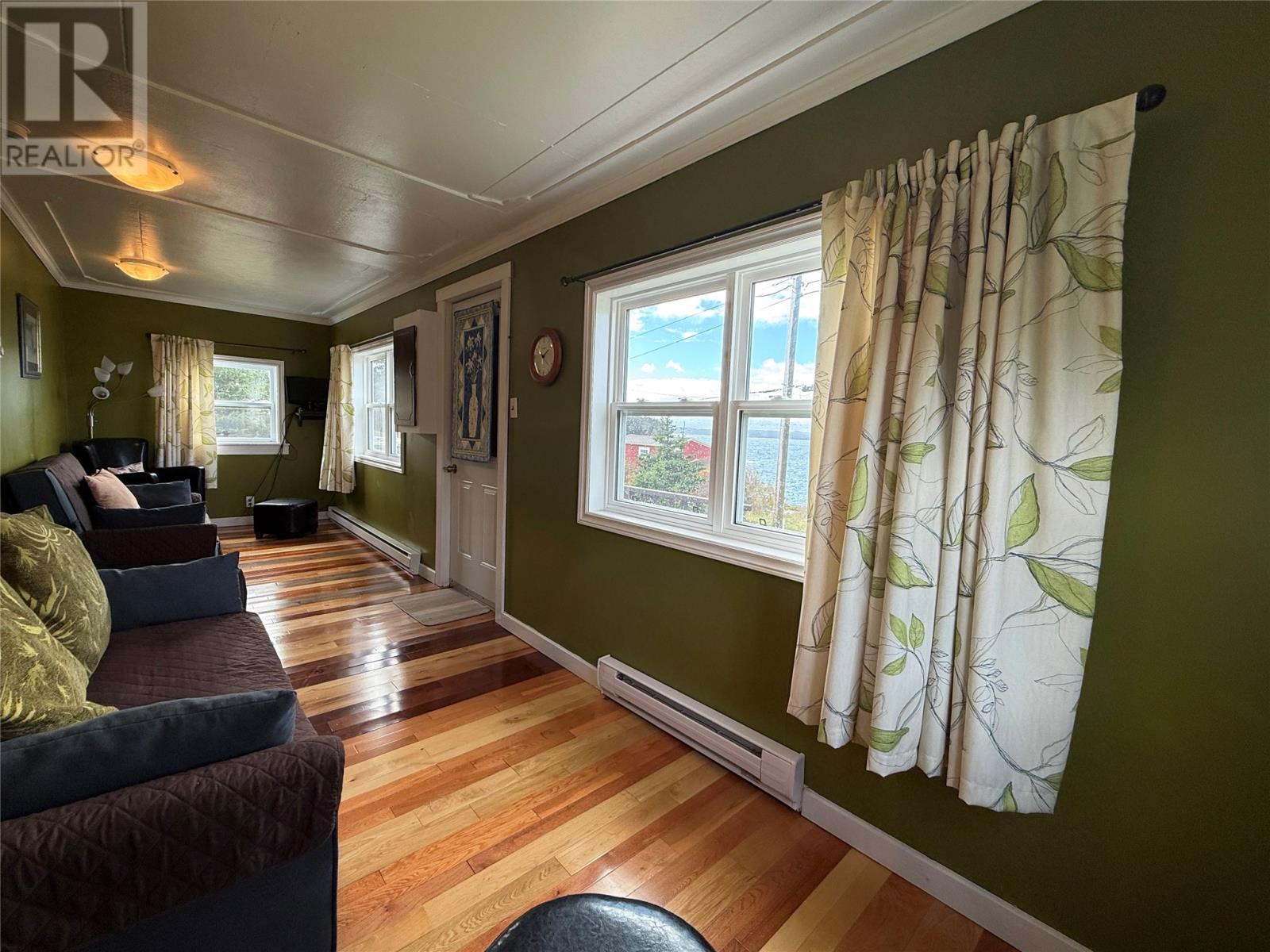 6 Berry Hill Road Property Photo 15
