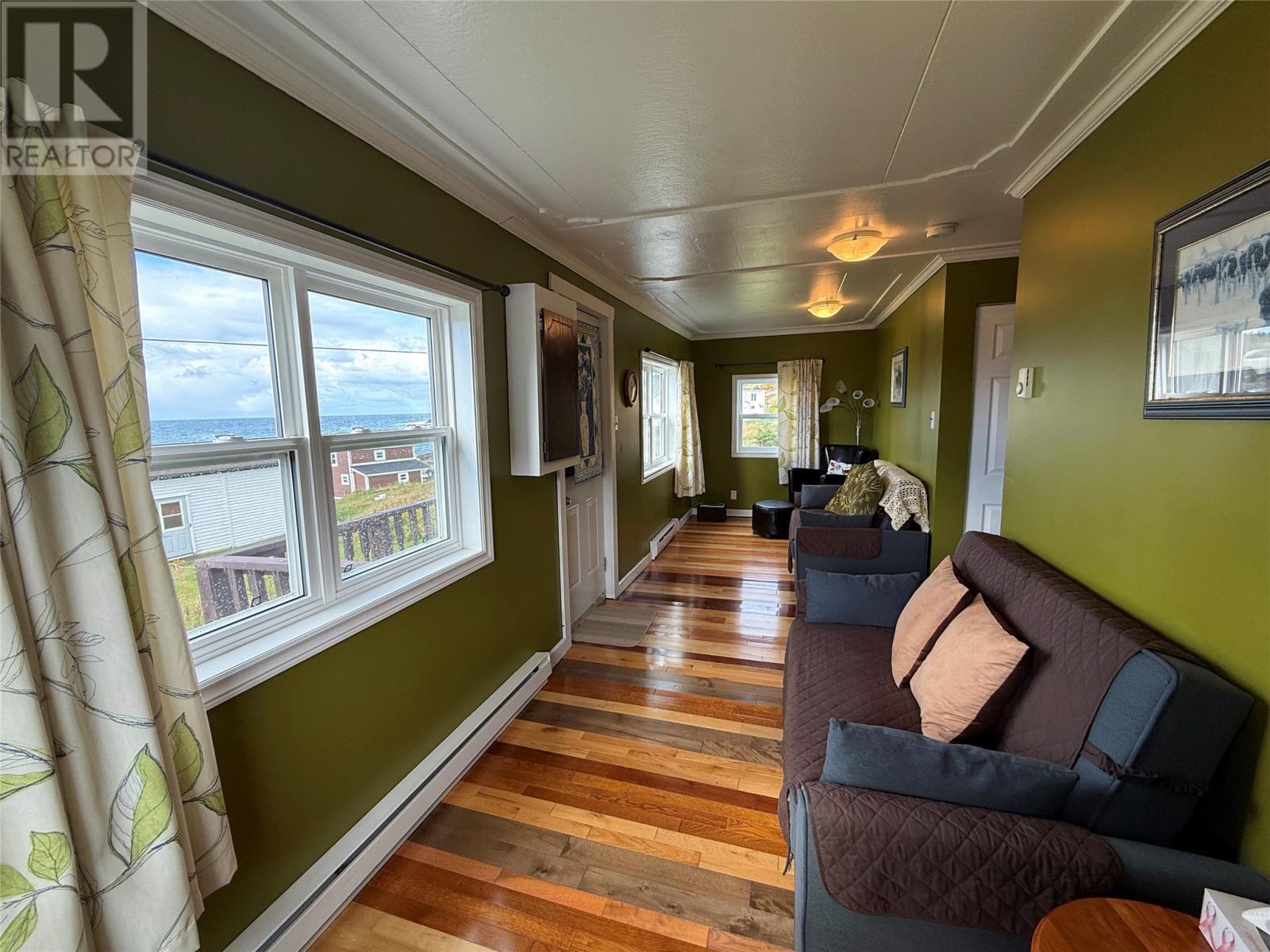 6 Berry Hill Road Property Photo 16