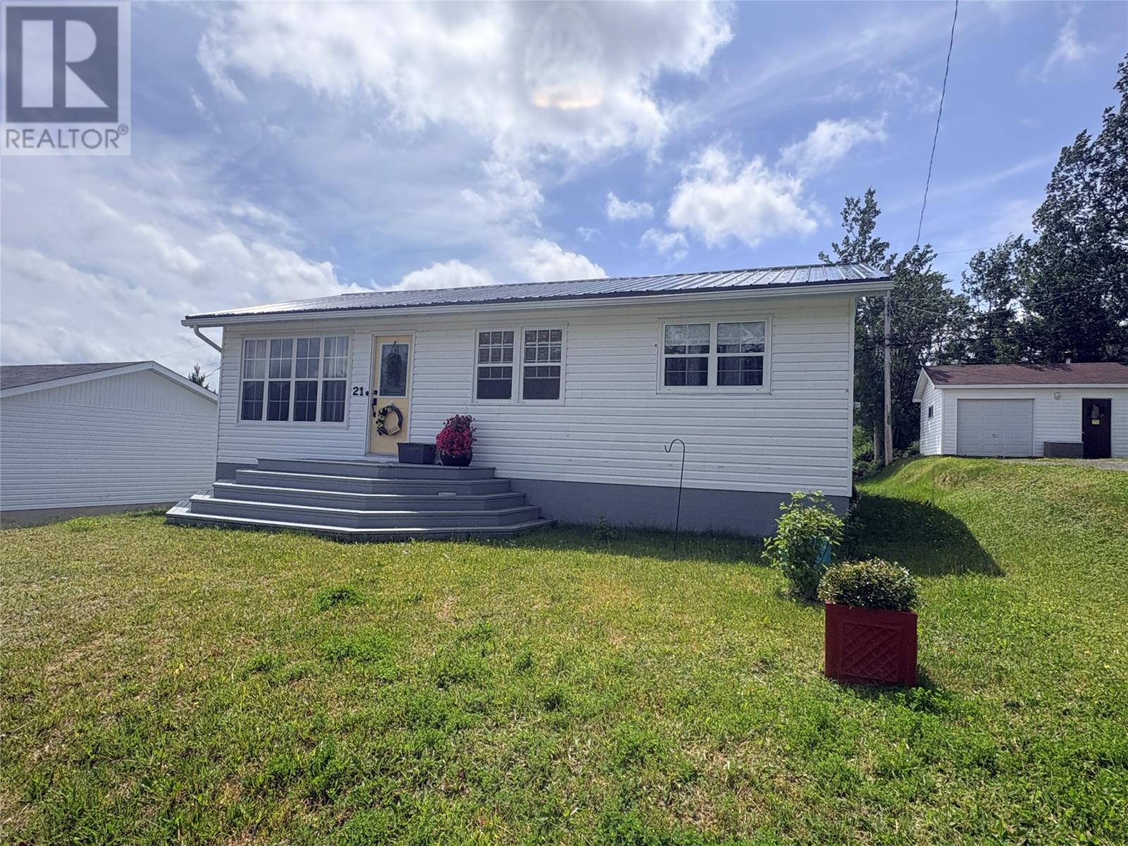 21 Harbourview Terrace Property Photo 1