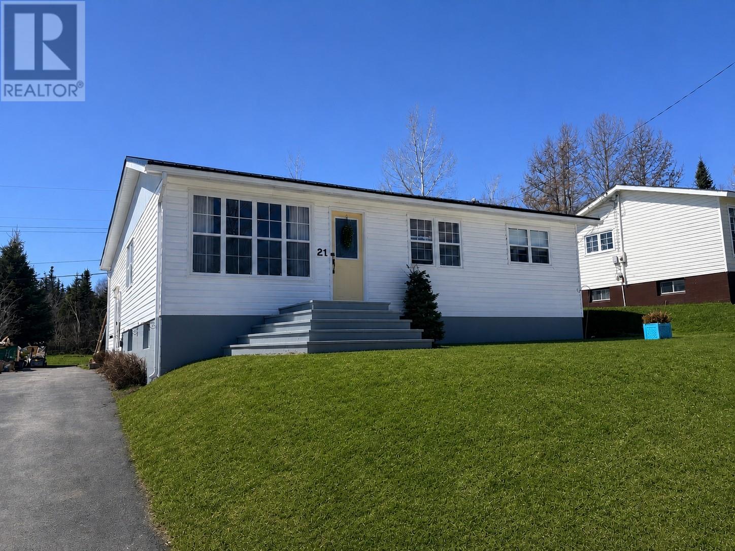 21 Harbourview Terrace Property Photo 2