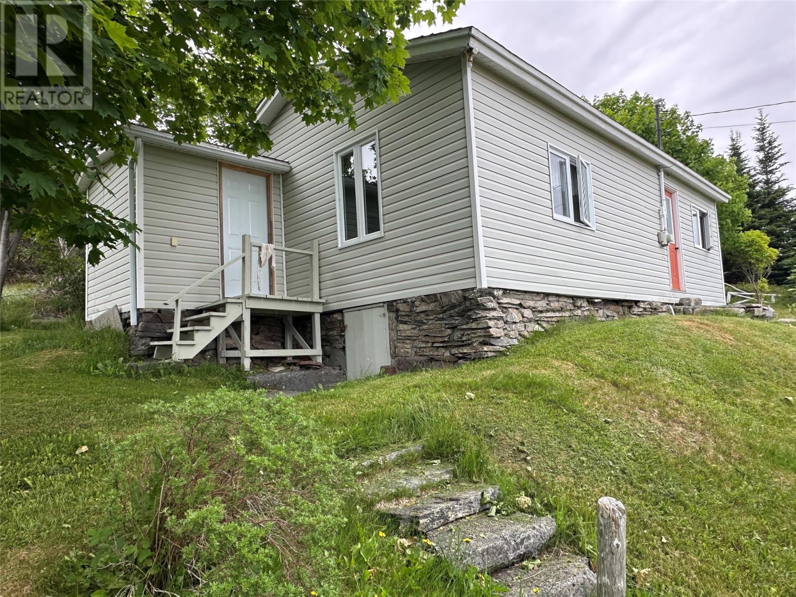 9 Main Highway Property Photo 18