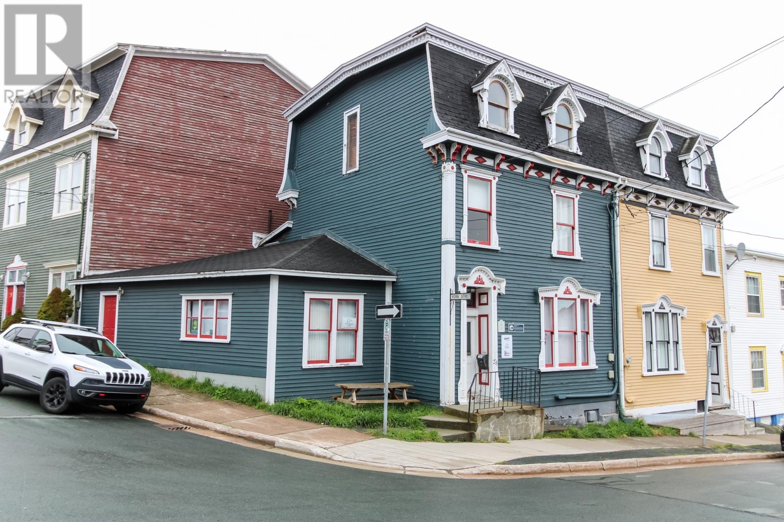 28 Cochrane Street Property Photo 3