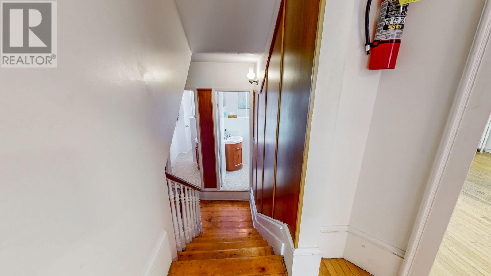28 Cochrane Street Property Photo 29