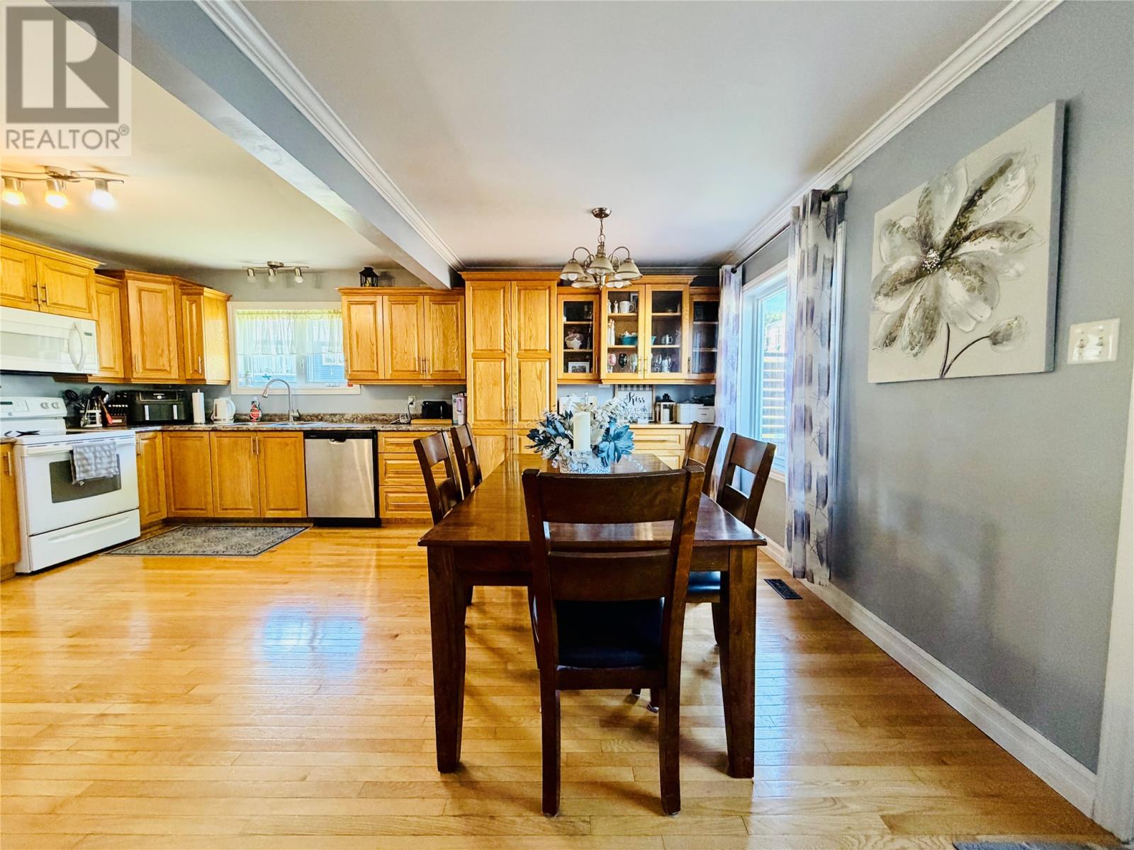 41 Country Road Property Photo 6