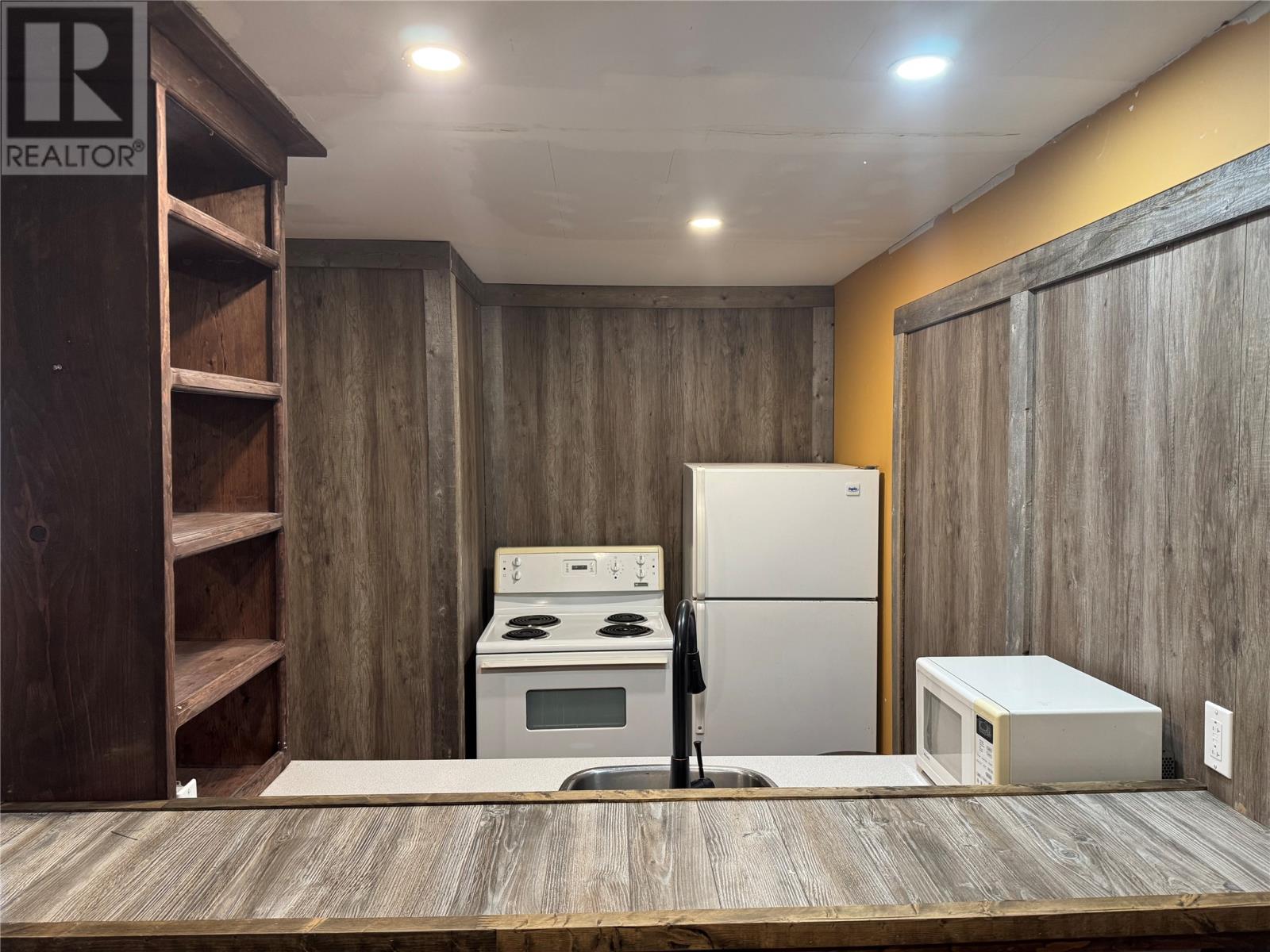 8 Cloud Drive Property Photo 10