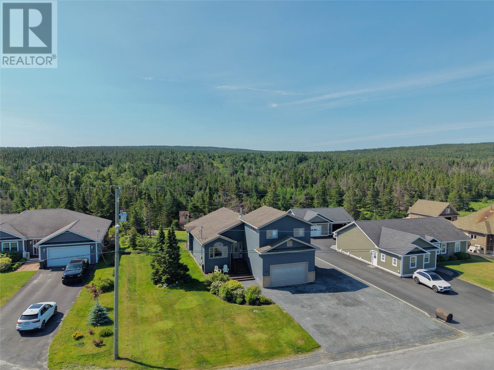 27 Blueberry Crescent Property Photo 1