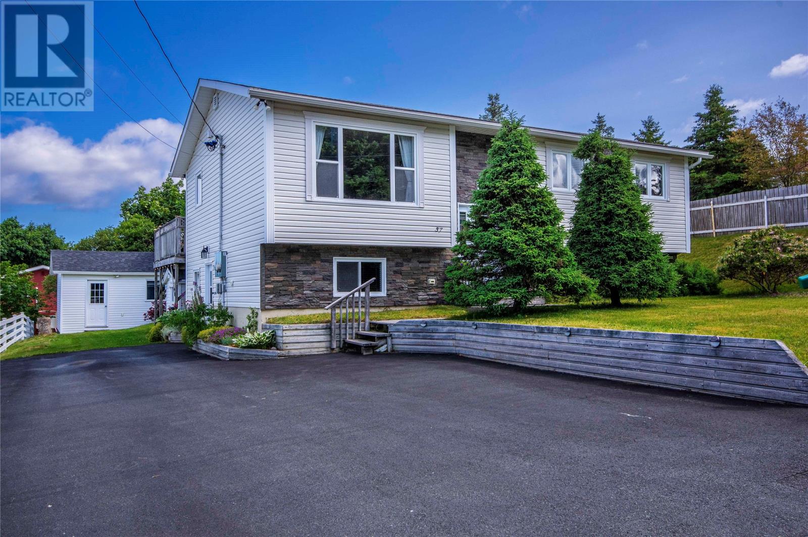 57 Cabot Road Property Photo 1
