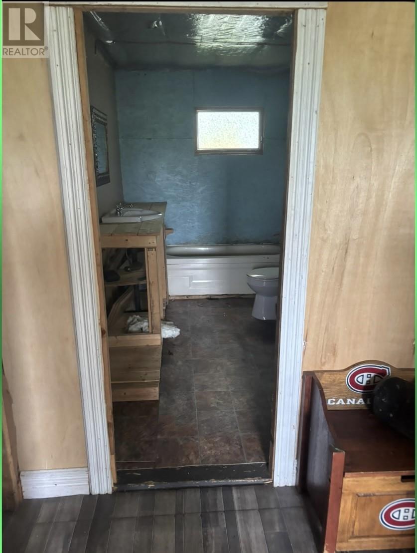 8 Courthouse Road Property Photo 5