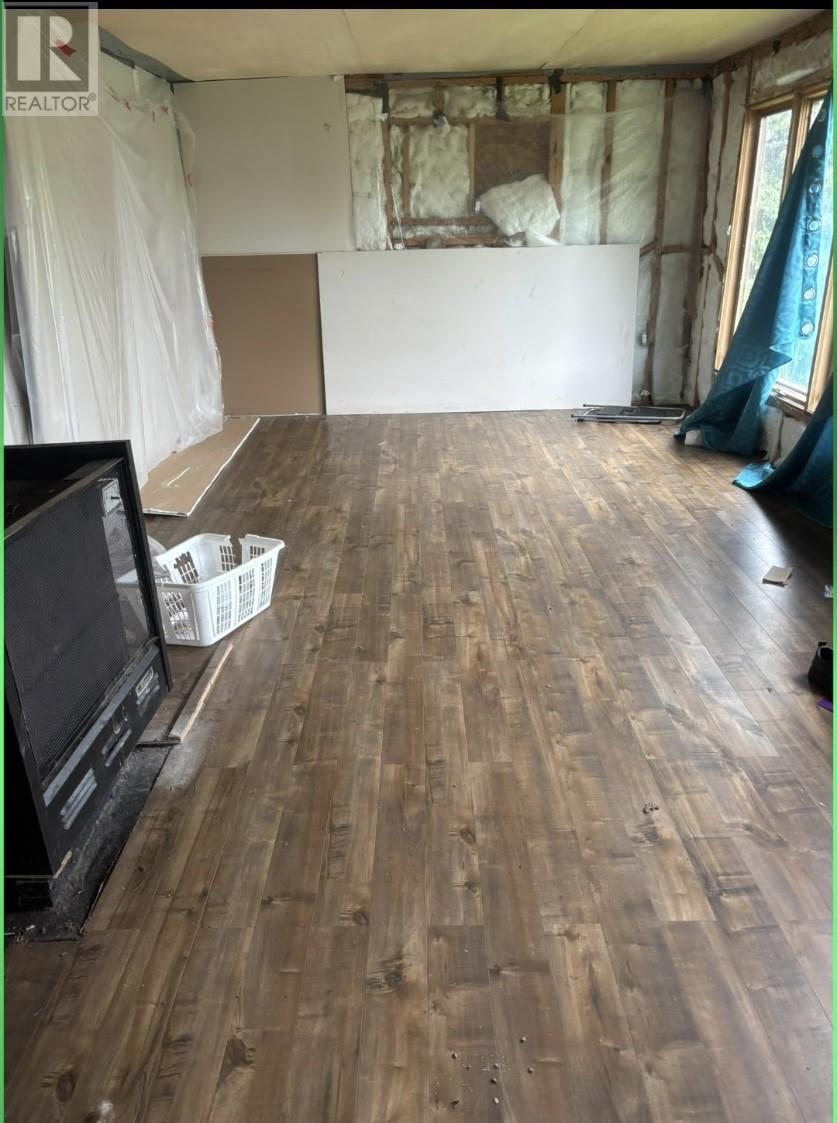 8 Courthouse Road Property Photo 6