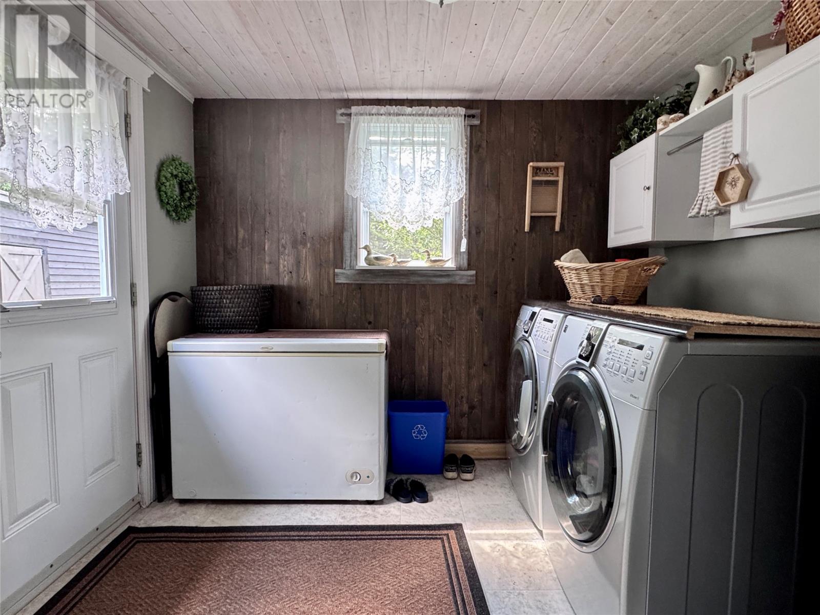 37 New Road Property Photo 16