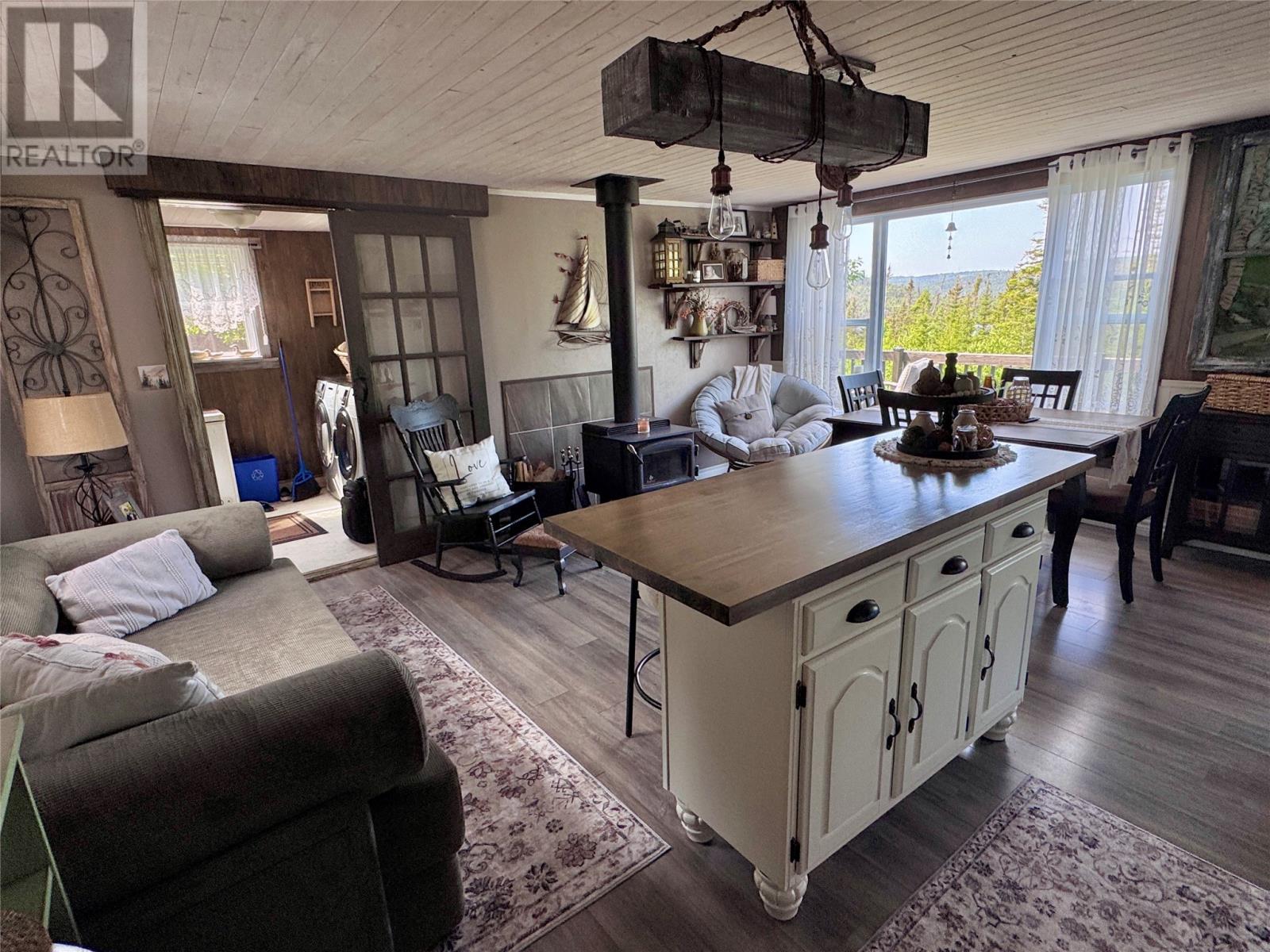 37 New Road Property Photo 23