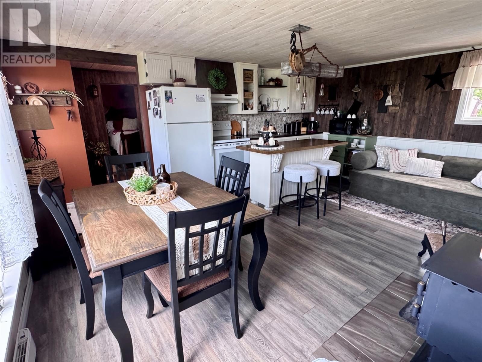 37 New Road Property Photo 27