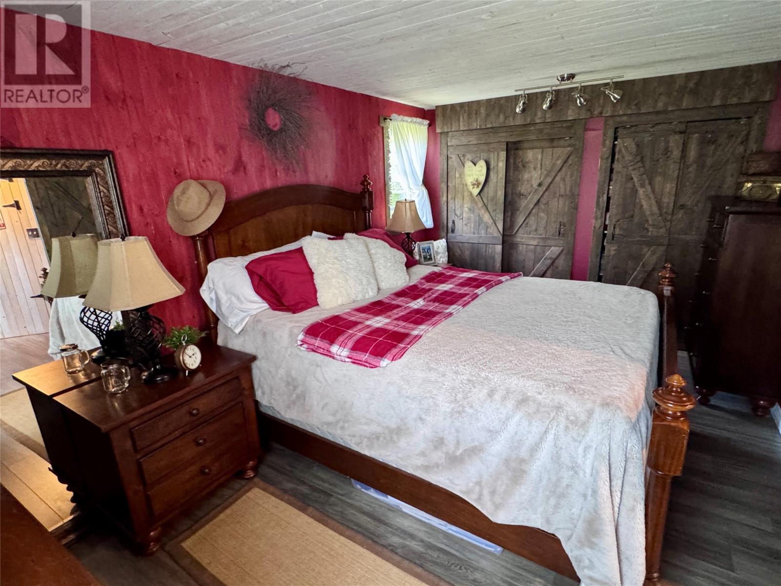 37 New Road Property Photo 33