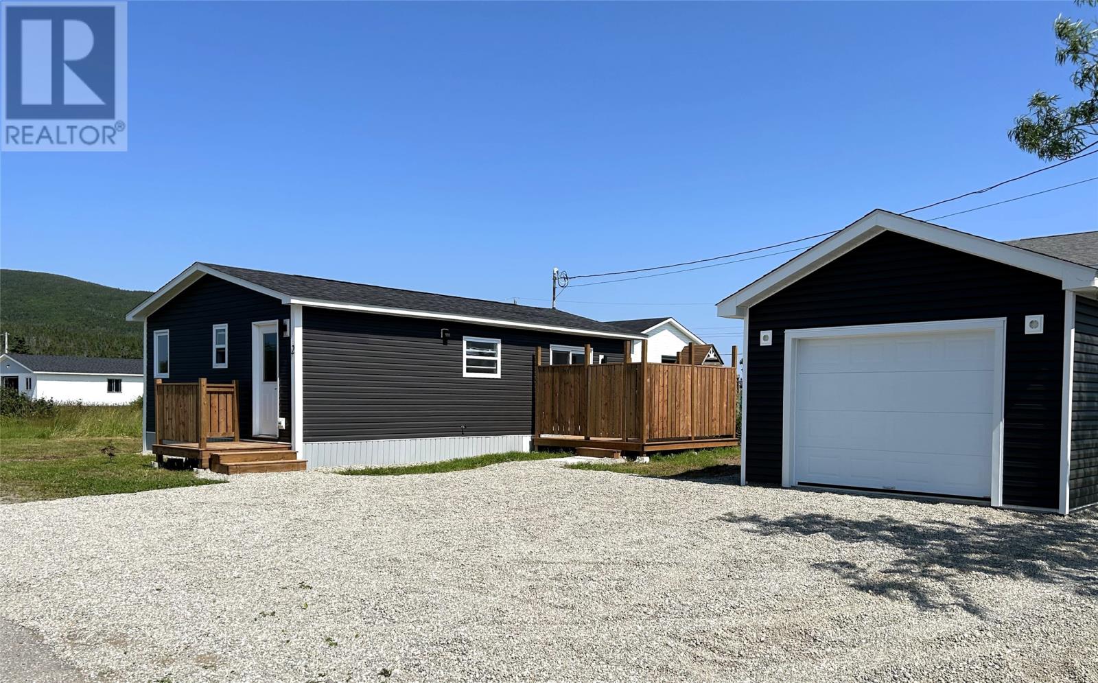2 Pine Avenue Property Photo 1