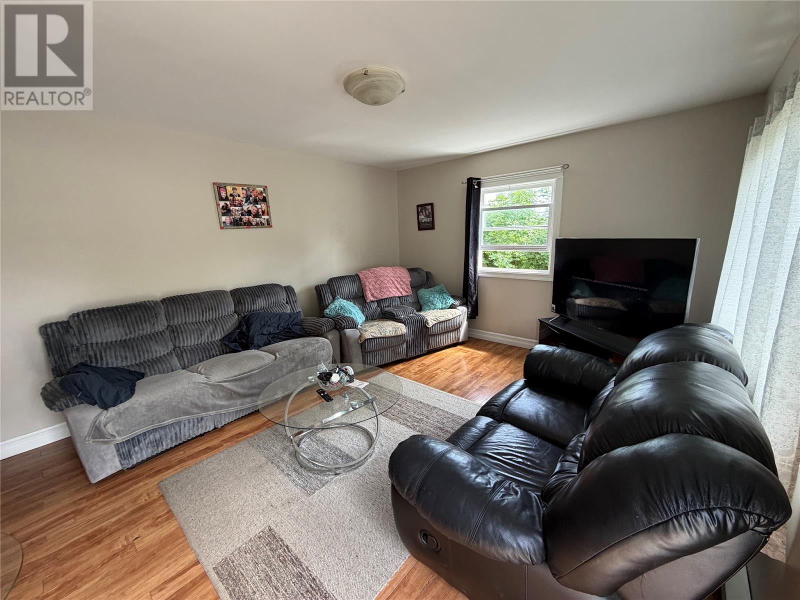8 St Clare Avenue Property Photo 3