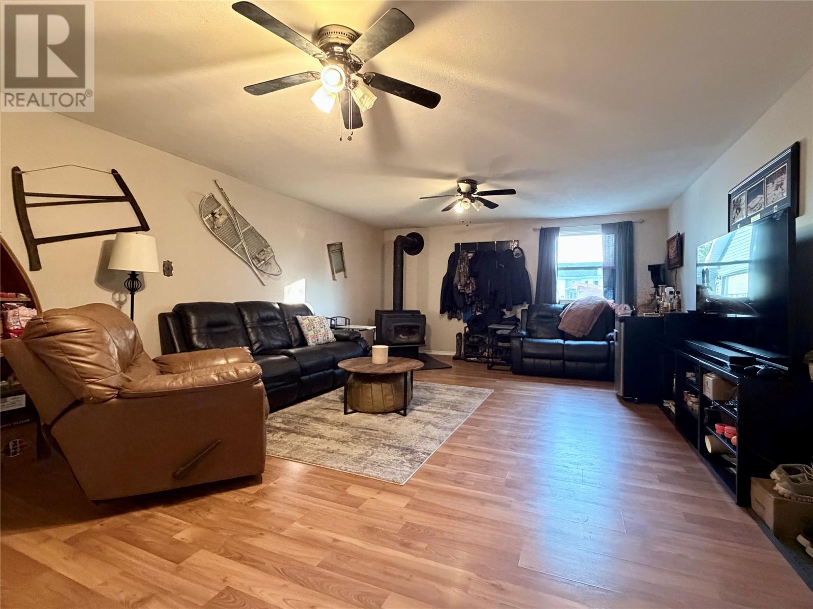 10 Castlewood Drive Property Photo 22