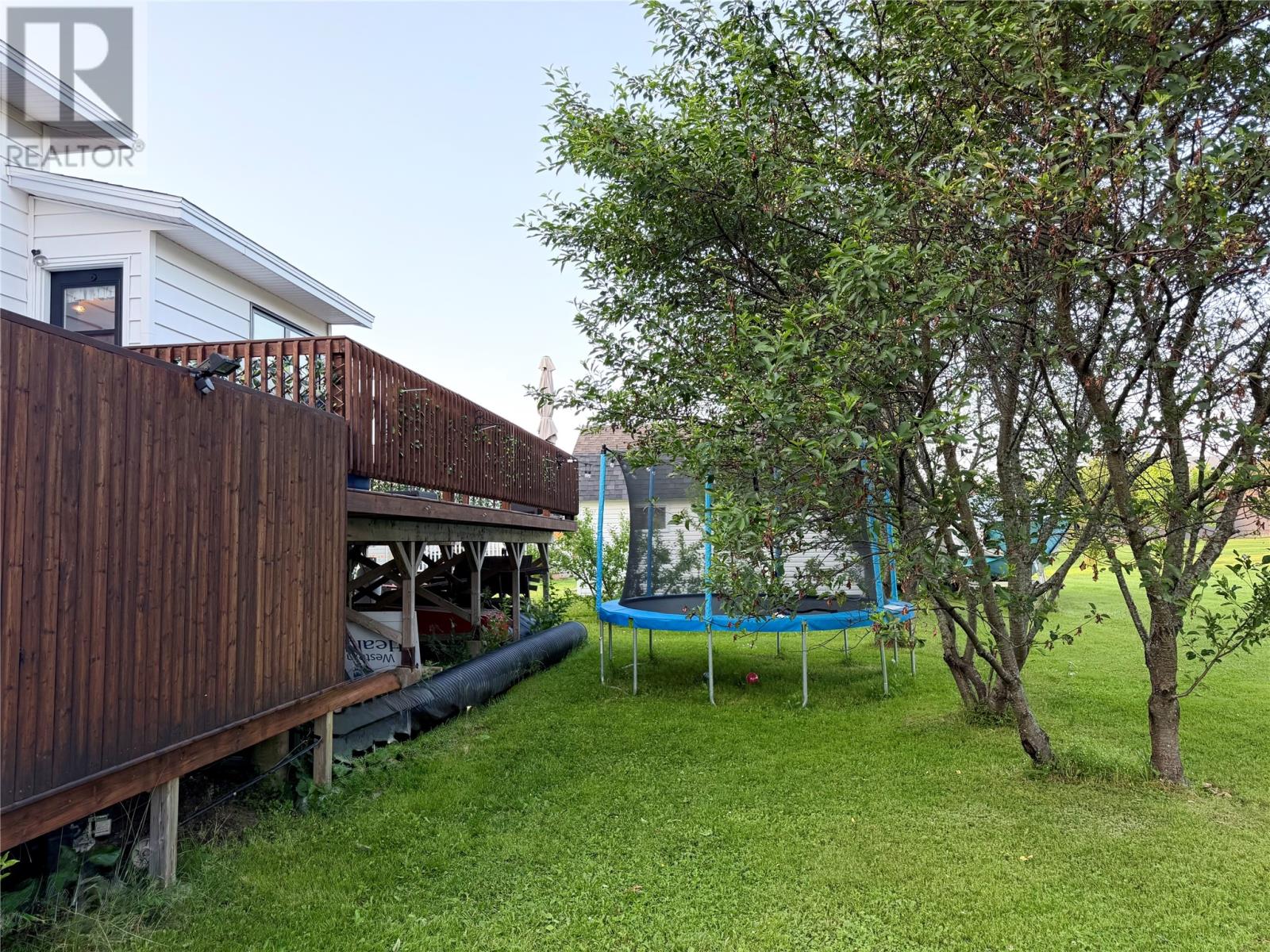 10 Castlewood Drive Property Photo 25