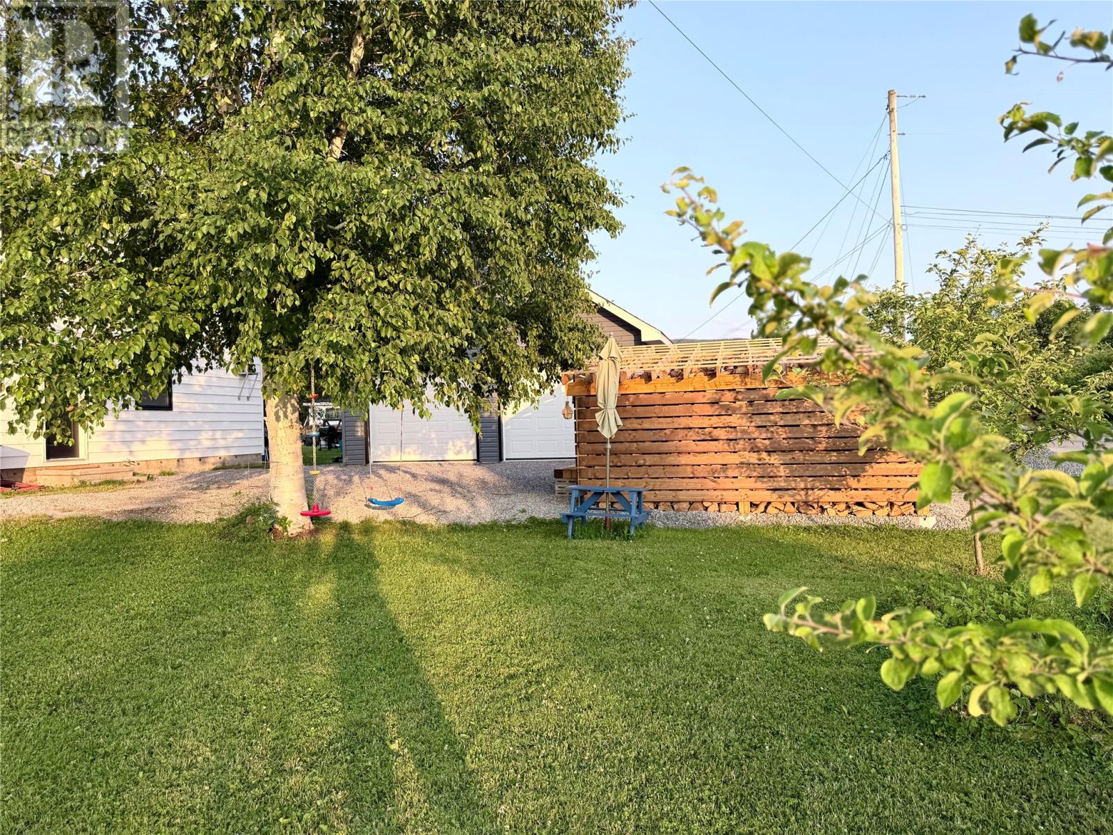 10 Castlewood Drive Property Photo 27