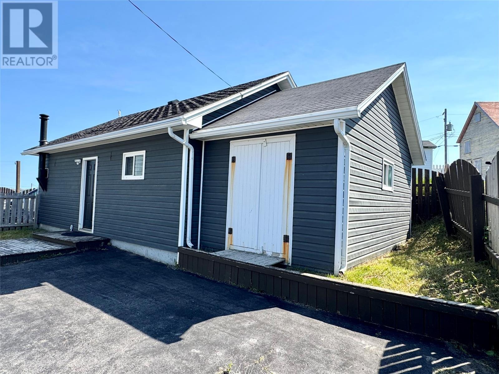 3 John Cabot Drive Property Photo 6