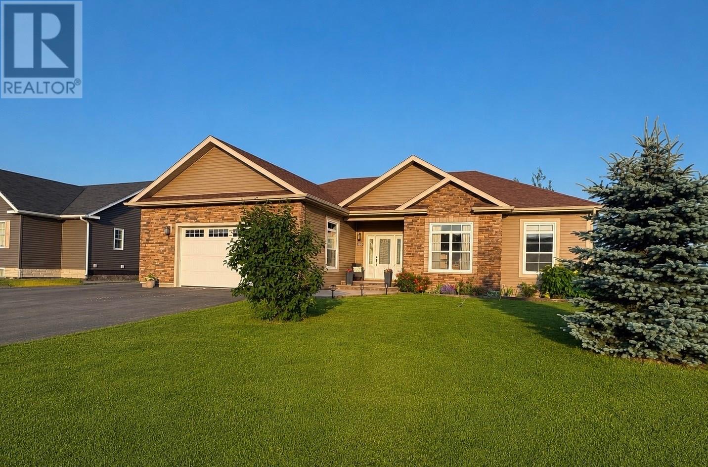 142 Harmsworth Drive Property Photo 1