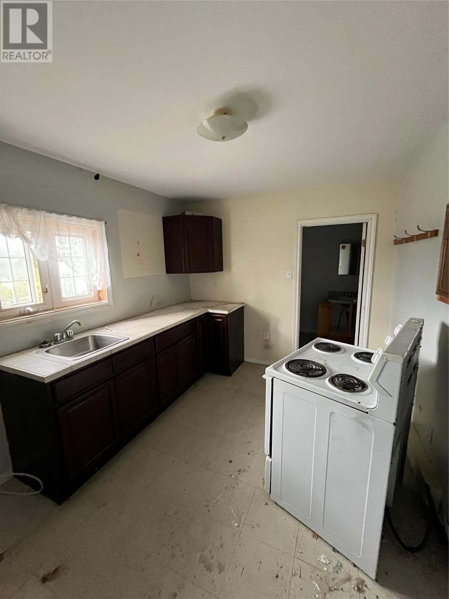 41-51 Thicket Road Property Photo 9