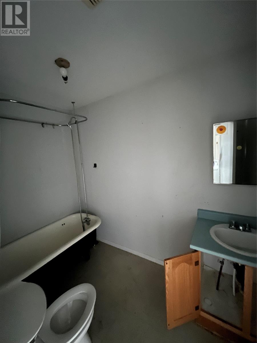 41-51 Thicket Road Property Photo 10