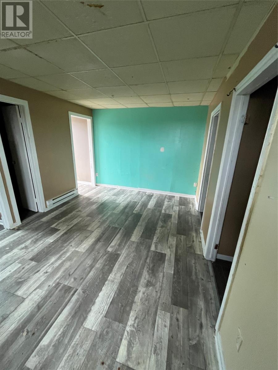 41-51 Thicket Road Property Photo 18
