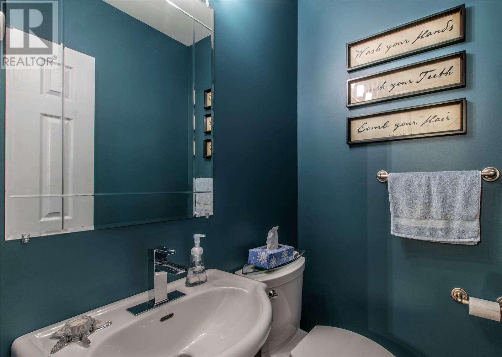 21 Topsail Road Property Photo 17