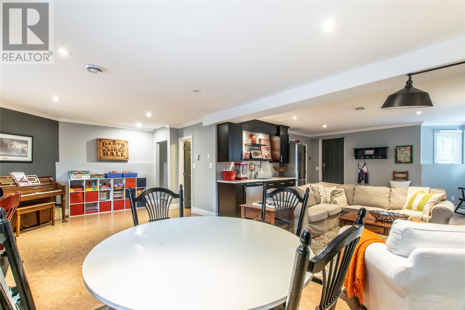 21 Topsail Road Property Photo 32