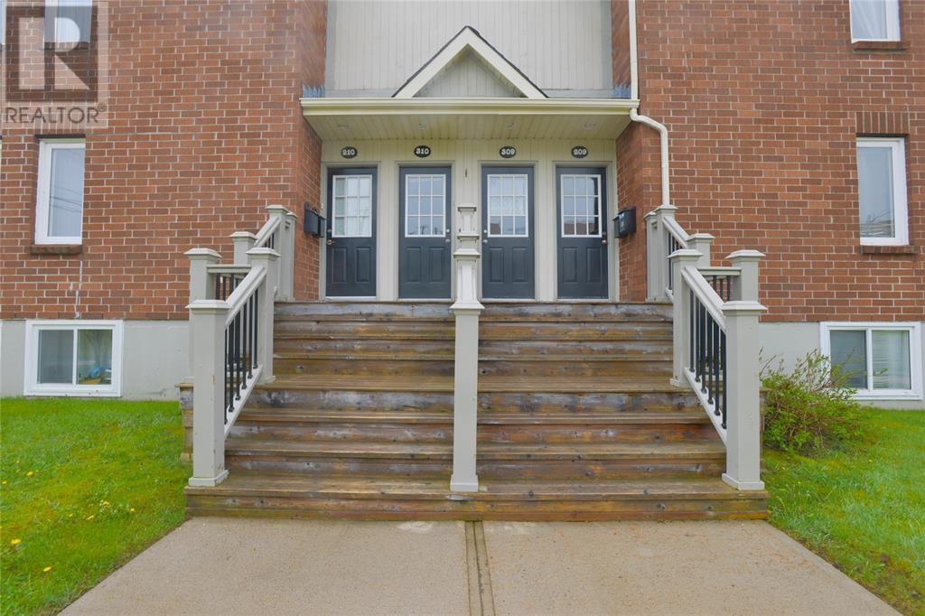 58 Pasadena Crescent Unit#310 Property Photo 1
