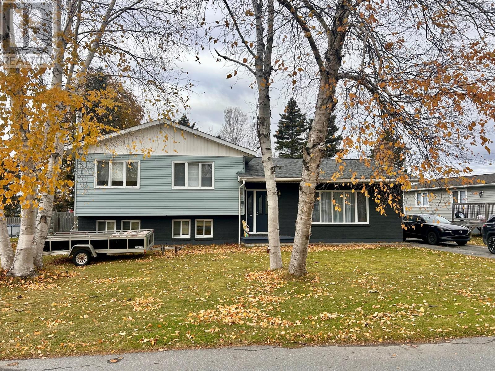4 Elmwood Crescent Property Photo 1