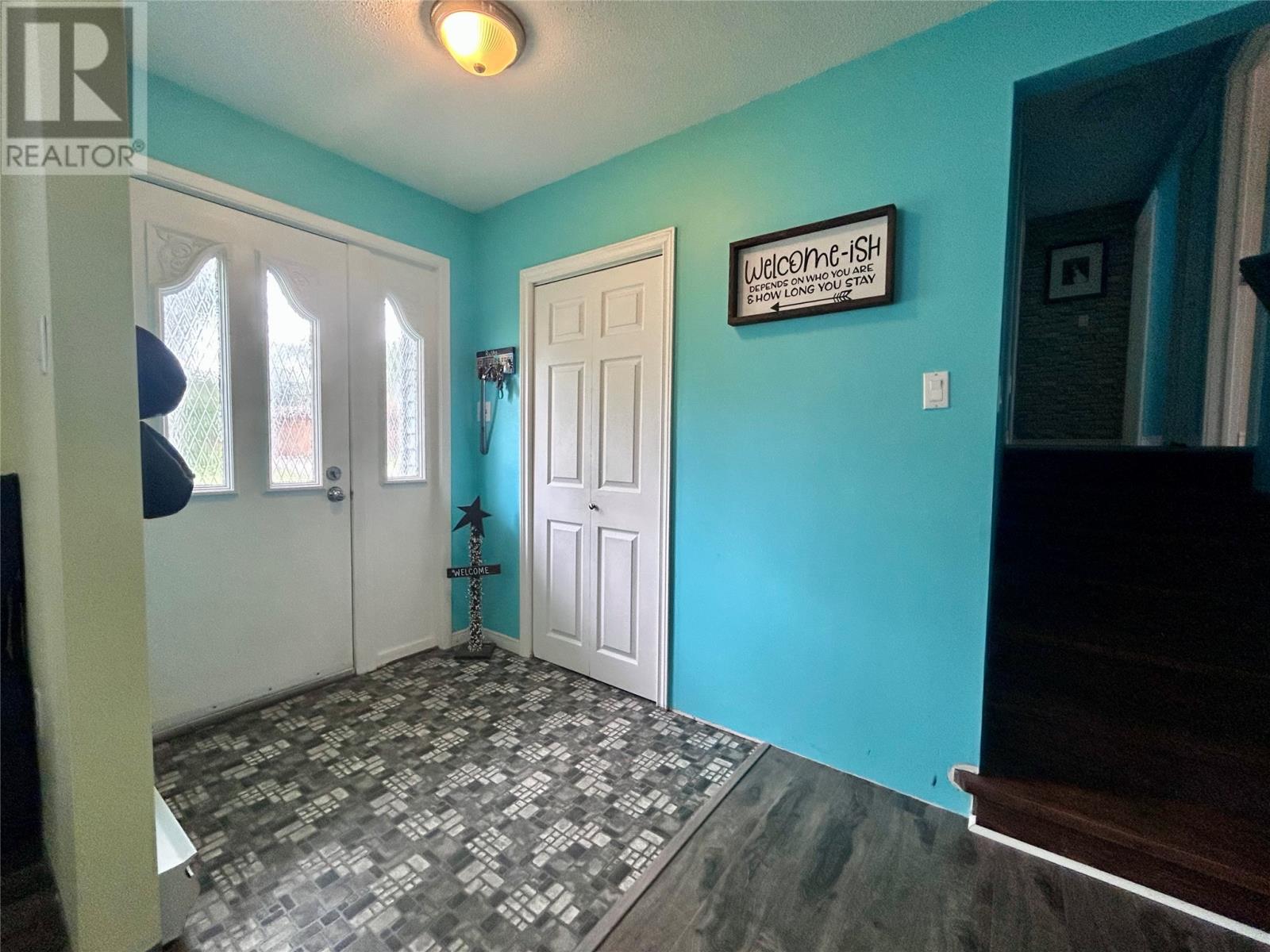 4 Elmwood Crescent Property Photo 3