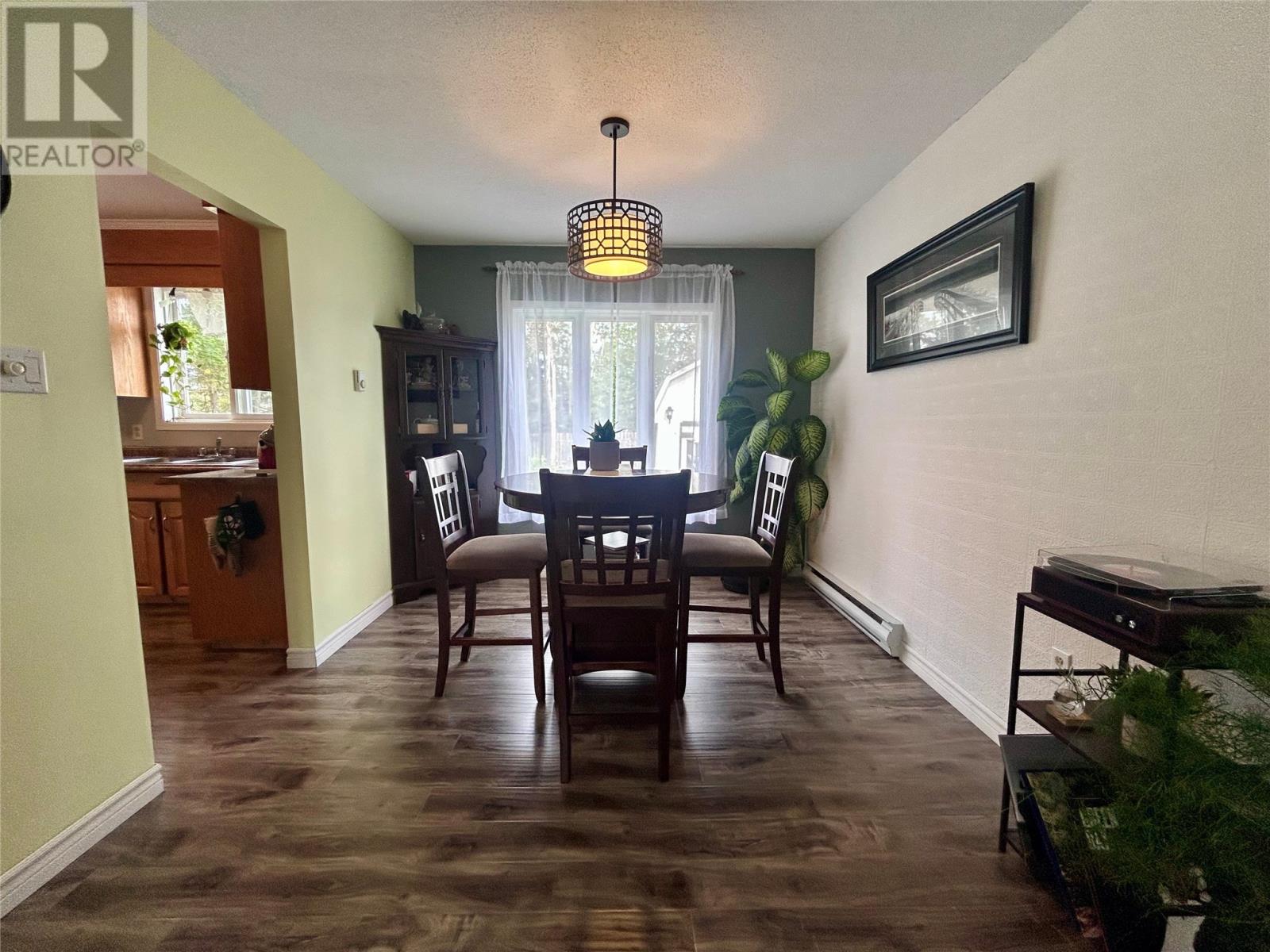 4 Elmwood Crescent Property Photo 10