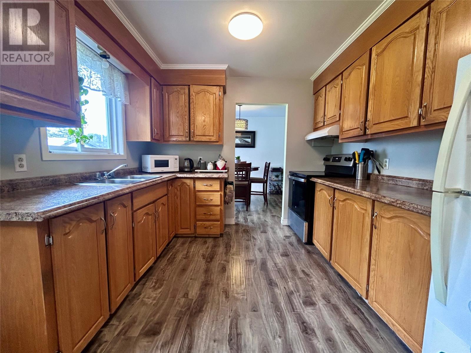 4 Elmwood Crescent Property Photo 11